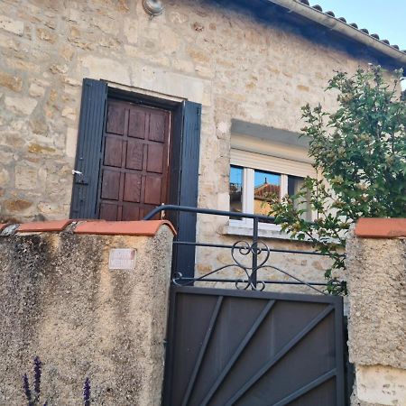 Logement Entier Situe A Taponnat Fleurignac. Luaran gambar